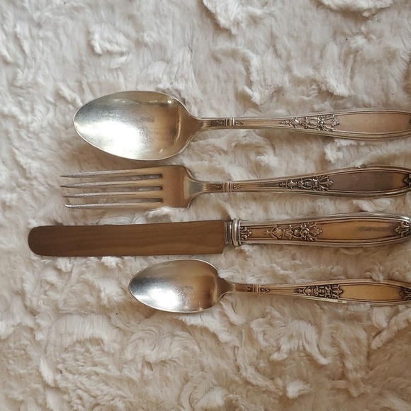 Vintage 1847 Rogers Bros. Set of 10 Place Settings Plus Butter Knife, Etc - Picture 1 of 14